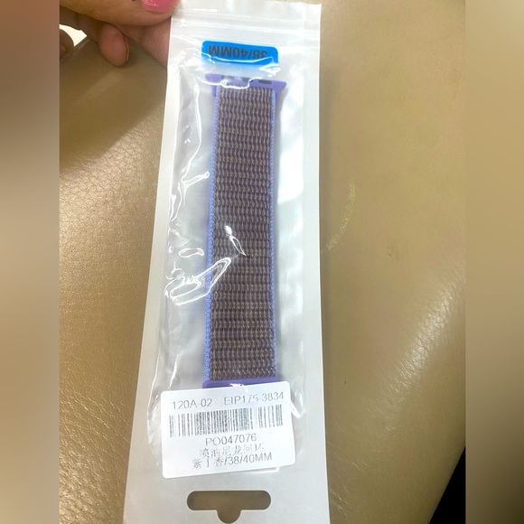 APPLE WATCH ASSORTED STRAPS. 999/- each. Gold rose gold black navy blue maroon - Picture 2 of 10